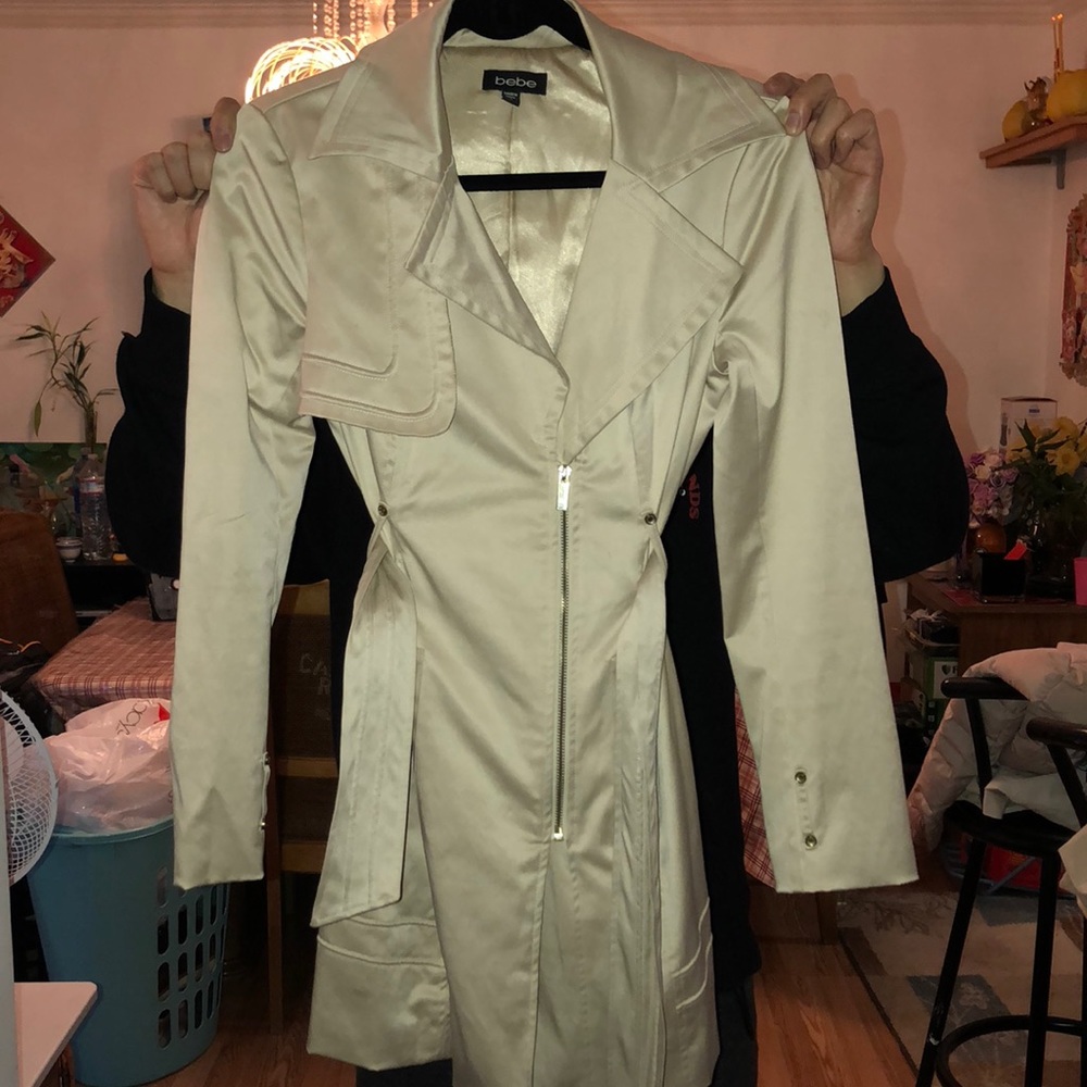 Bebe trenchcoat
